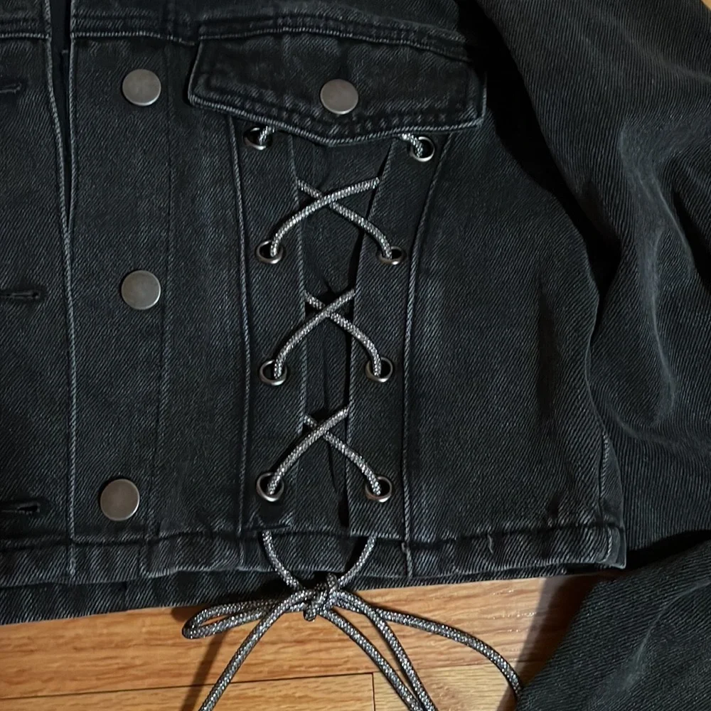 NWOT Windsor Cropped Denim Jacket - Picture 6 of 8
